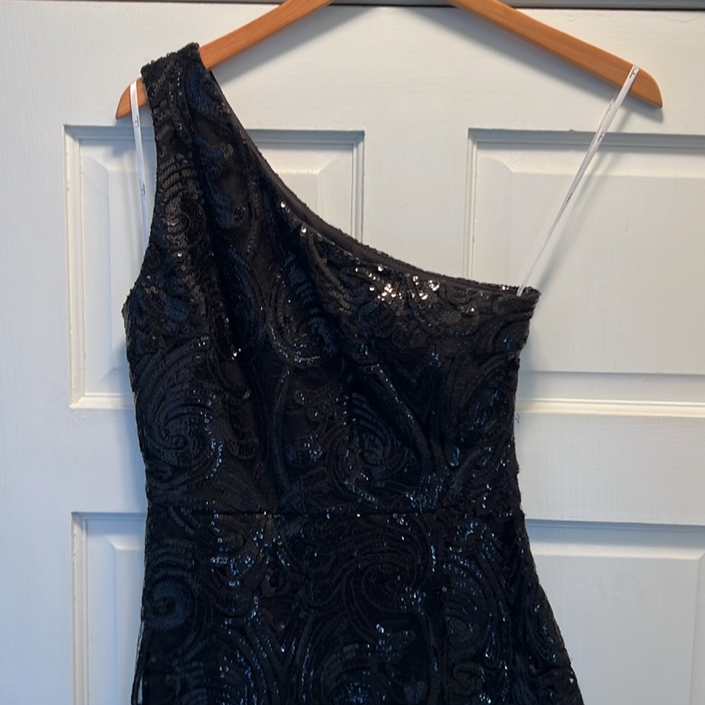 Lulus - Picture 2 of 8